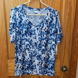 New Directions Blue and White Patterned Short Sleeve Top